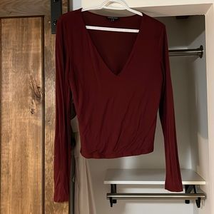 Long sleeve cranberry shirt, size small-medium, fashion Nova